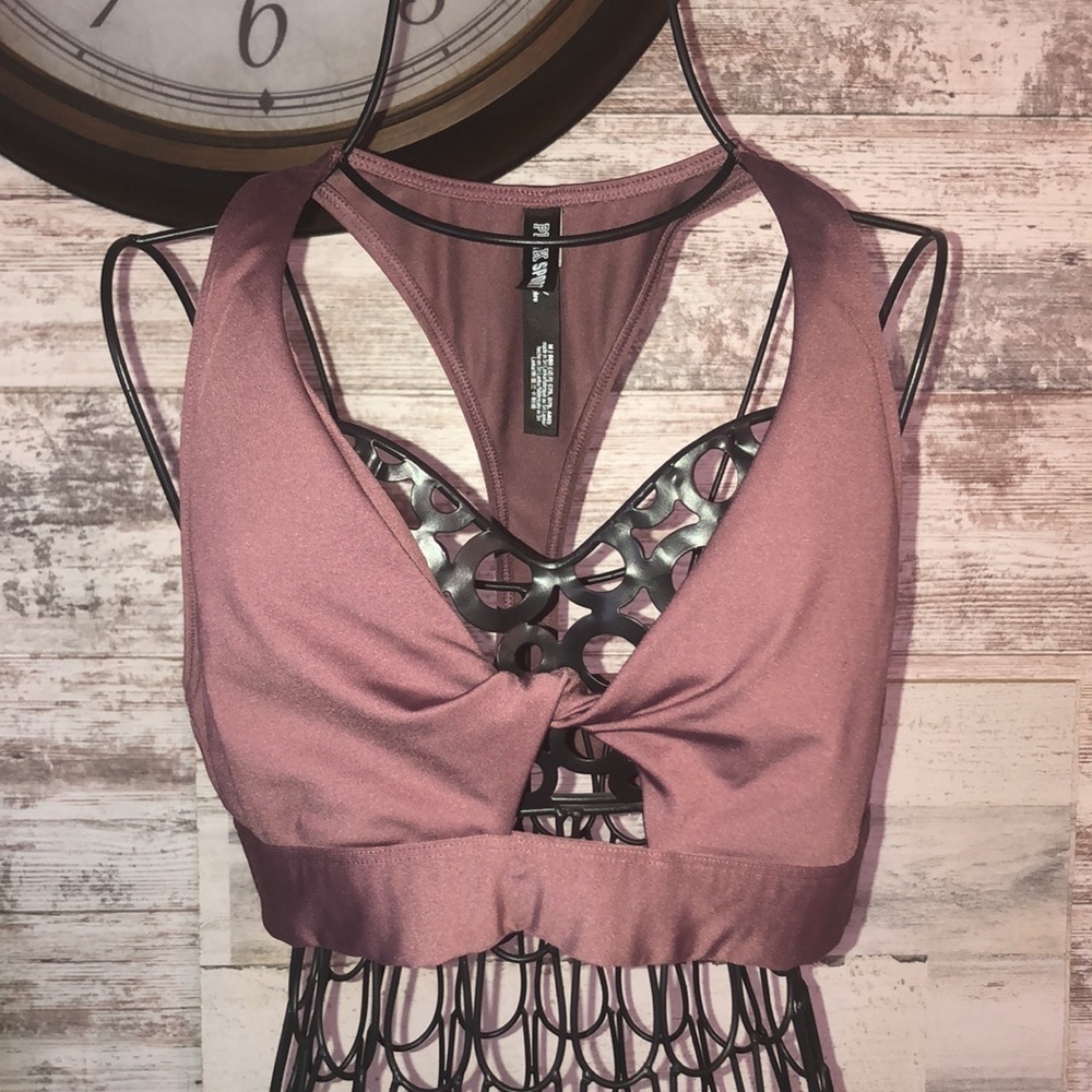 Pink Victoria's secret sports bra size medium pink in color​​​​
